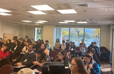 Chile desarrolló taller dirigido a comunicadores para cobertura mediática responsable en salud mental y suicidio 