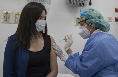 vacunación combatir resistencia antimicrobiana