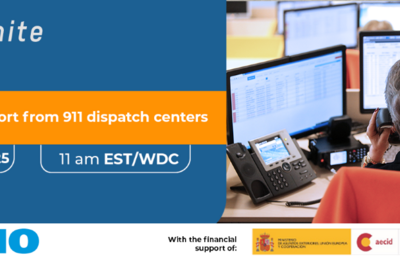 persona frente a monitores de computadora. logo EMT Ignite