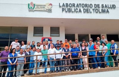 Grupo de asistentes a la reunion