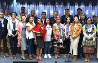 Grupo de personas que participo en el encuentro de interculturalidad