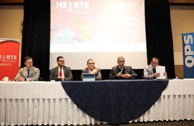Autoridades de la OPS/OMS y del sector salud nacional inaugurando el taller nacional de la iniciativa HEARTS