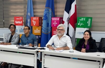 Ponentes en el inicio del curso de fortalecimiento de la capacidad del personal en respuesta a la violencia