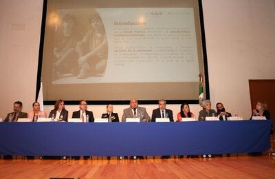 Autoridades de salud durante el lazamiento de la Campaña Nacional de Prevención del Suicidio "Dale color a tu vida"