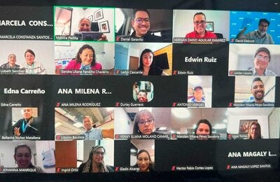 personas conectadas a seminario via zoom