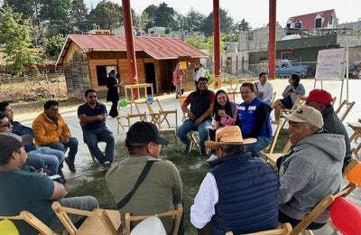 Reunión con comunidades en México.