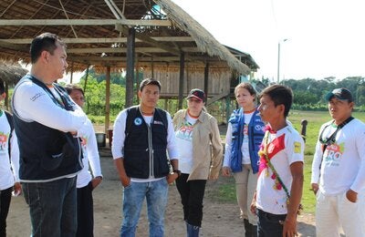 Apu de la comunidad de Nueva Chazuta da la bienvenida a equipo de la OPS/OMS y la Diresa Loreto