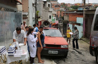Vacinação contra a febre amarela