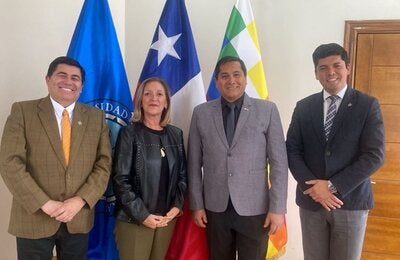 En el marco de una visita oficial a la ciudad de Iquique, el Representante de la OPS/OMS en Chile, Dr. Giovanni Escalante, sostuvo reuniones estratégicas con autoridades de la Universidad Arturo Prat y la Universidad de Tarapacá