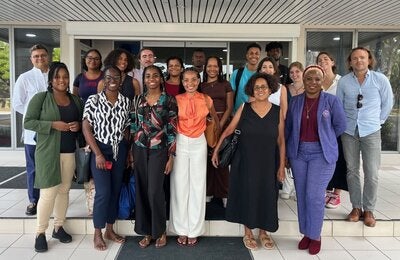 studentsvisitECCOfficestudentsvisitECCOffice