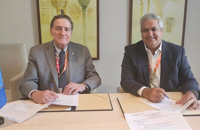  Dr. Jarbas Barbosa, has signed a Memorandum of Understanding with Amit Prothi, Director General of the Coalition for Disaster Resilient Infrastructure (CDRI) to strengthen cooperation in developing safer and more resilient health systems against climate change and natural disasters