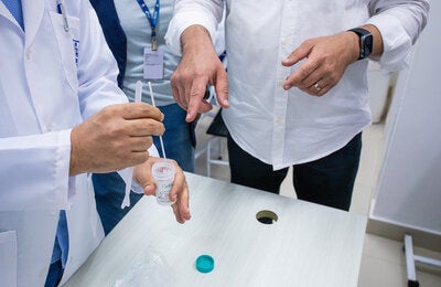 Foto do teste de biologia molecular DNA-HPV, que está sendo implementado no SUS