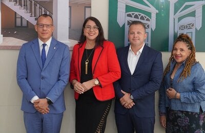 The PAHO/WHO TTO Team with Aruba officials