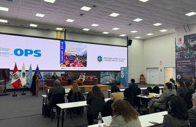 En el corazón del Valle Sagrado, donde la sabiduría ancestral se entrelaza con el compromiso moderno por la salud, florece una alianza que trasciende fronteras