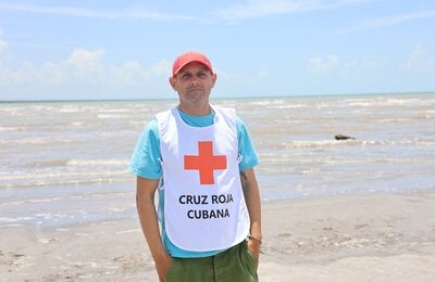 Yunep Escobar Morell, rescatista de la Cruz Roja Cubana