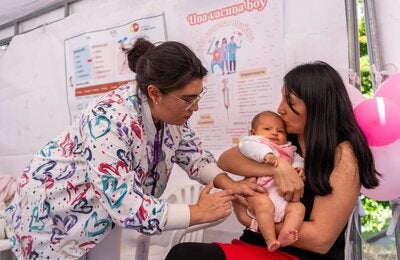 Jornada de inmunización con nueva vacuna hexavalente