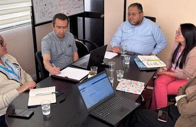 Equipos Técnicos OPS/OMS e INDOT durante proceso de evaluación 