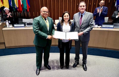 PAHO has honored Dr. July Esther Caballero Peralta of Peru with the PAHO Award for Health Services Management and Leadership 2025.