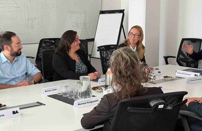 Foto de la reunión en la que se realizó la firma