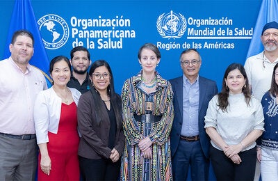 Fotografía grupal del equipo técnico de la OPS Panamá y los representantes de los bancos de sangre del país.