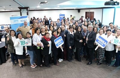 Personal de salud en capacitación para una mejor respuesta frente a la tuberculosis