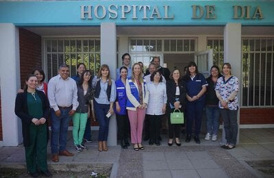 Foto del equipo en el hospital