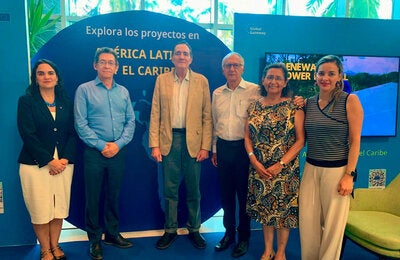 Dr. Jarbas, Ministro de Salud, Viciministro de salud, Dra. Gina y demas personas asistentes a la Celac