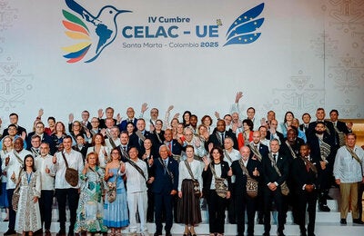 grupo de Presidentes e invitados de alto nuivel a la celac