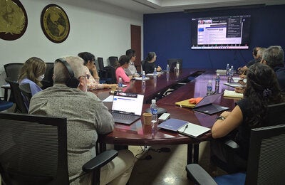 Desde la sede de OPS se siguió la exposición del Centro Coordinador de Rio de Janeiro