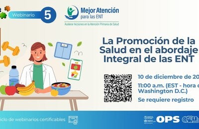 persona sentada en un escritorio