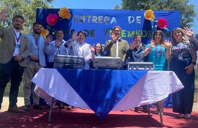 El proyecto Comunidades Conectadas no solo entrega tecnología, sino también conectividad gratuita y alfabetización digital en espacios comunitarios estratégicos en Ñuble y La Araucanía