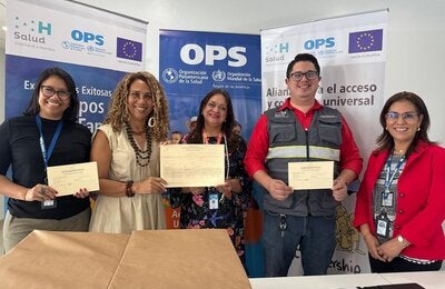 Autoridades reciben fichas de salud familiar