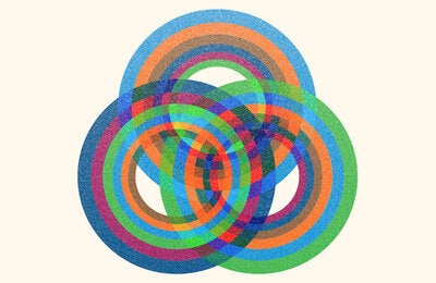 La imagen presenta un diseño geométrico y abstracto compuesto por tres grandes círculos superpuestos, dispuestos en forma triangular. Cada círculo contiene múltiples anillos concéntricos en colores vibrantes como azul, verde, naranja, morado y rojo.