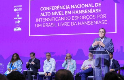 El Dr. Jarbas Barbosa en la Conferencia Nacional de Alto Nivel sobre la enfermedad de Hansen, celebrada en Río de Janeiro.