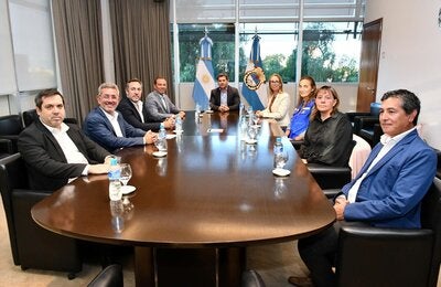 Reunión con las autoridades 