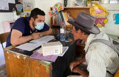 Atención a adulto mayor en Yaruca, Atlántida