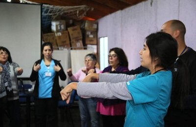 mujer haciendo ejercicios