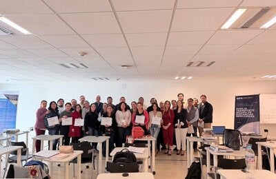 Participantes del Curso para la Certificación en Expedición de Sustancias Infecciosas 