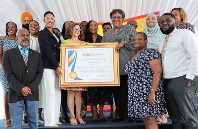 Group photo Barbados Best-dos Santos laboratory ceremony - PAHO/WHO Collaborating Centre designation