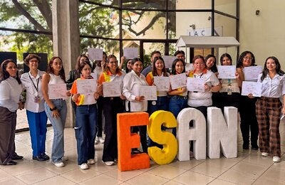 Estudiantes en la celebración del Día Mundial de la Inocuidad Alimentaria
