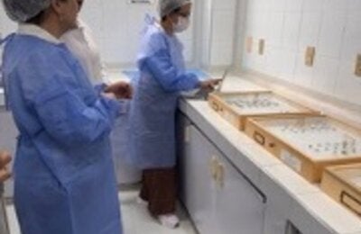 personas en un laboratorio