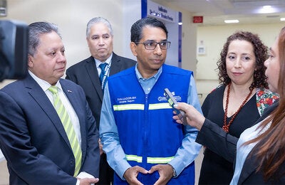 Entrevistas a autoridades del país y equipos técnicos en la capacitación en las metodologías y herramientas de la Iniciativa de Hospitales Resilientes