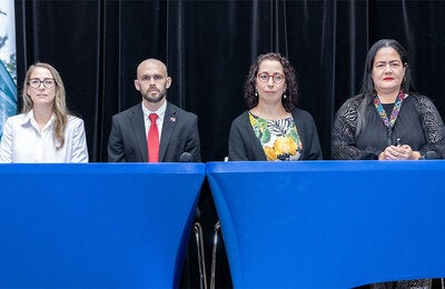 Fotografía de la mesa principal de las autoridades presentes en el el Taller de Validación de la Agenda Nacional de Prioridades de Investigación en Salud (ANPIS) 2026-2035.