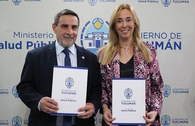 Foto de la firma del acuerdo