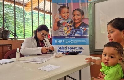 Besly recibe atención médica