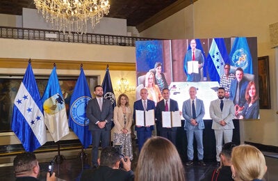 Group photo - Honduras has joined the Alliance for Primary Health Care (PHC) in the Americas, a regional initiative led by the Pan American Health Organization (PAHO), the Inter-American Development Bank (IDB), and the World Bank to support countries in strengthening primary health care through coordinated investments, innovation, and technical cooperation