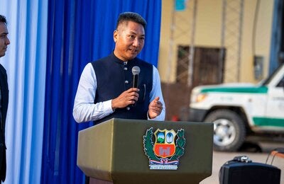 lancha médicamente equipada que fue entregada oficialmente en el puerto de Fuerte Olimpo