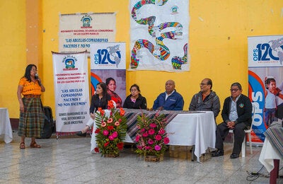 Mesa directiva OPS, Comadronas y el Sistema de Salud en Guatemala