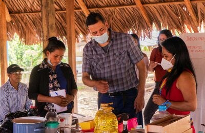 Jabones naturales, esperanza para enfrentar la COVID-19 y generar ingresos para mujeres amazónicas