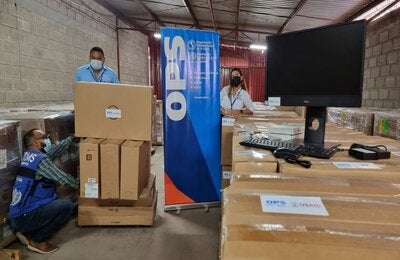 Donación de equipo de computación a SESAL